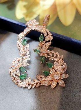 18K金葫芦钻石吊坠 群镶祖母绿宝石繁花葫芦毛衣链 福禄钻石吊坠