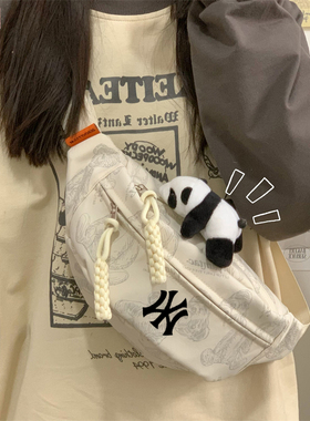 潮牌简约胸包女2025夏季新款联名斜挎腰包大容量学生旅行单肩背包