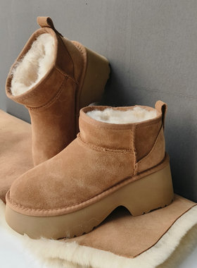 2025新款冬季人鱼厚底皮毛一体雪地靴女增高短筒纯羊毛靴坡跟桑坡