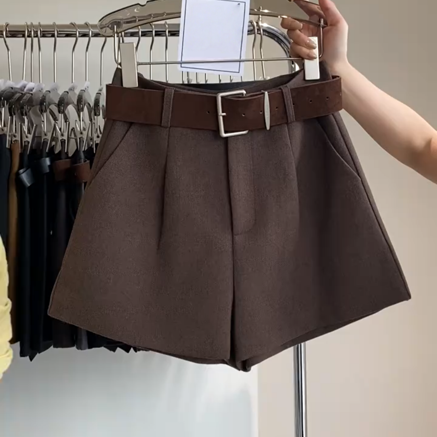 大码胖MM秋季新款高级感复古毛呢西装短裤气质百搭高腰休闲裤女装