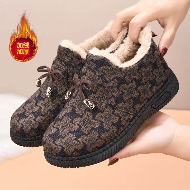 冬季老北京棉鞋女加绒保暖老人奶奶短靴加厚防滑中老年妈妈鞋短靴