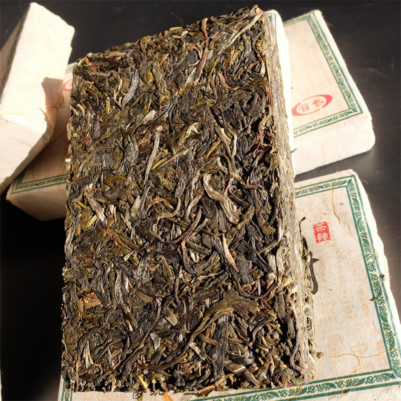 2018双江县勐库镇茶区耐泡生茶乔木老树茶砖 古树茶生茶250g