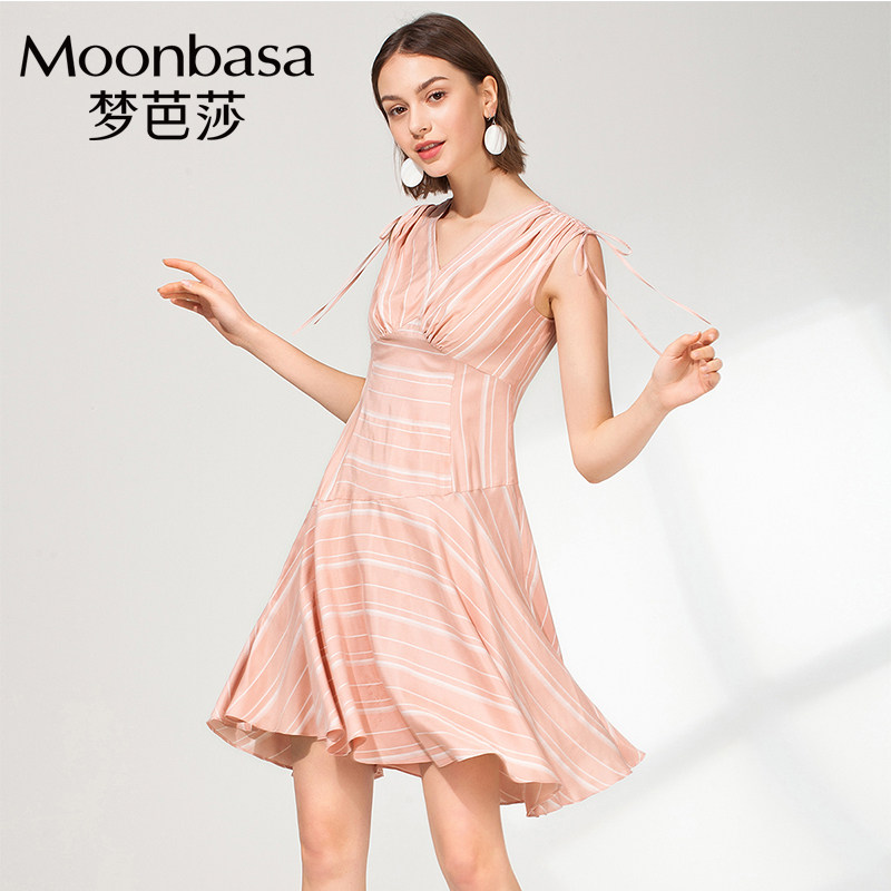 Moonbasa/梦芭莎时尚大方肩部抽绳不规则条纹拼接无袖连衣裙
