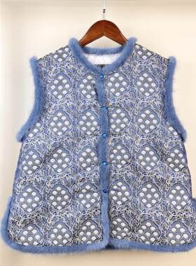做衣服的裁缝店来图来料定制衣服