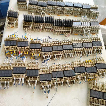 欧姆龙固态继电器模组: G3S4-D1