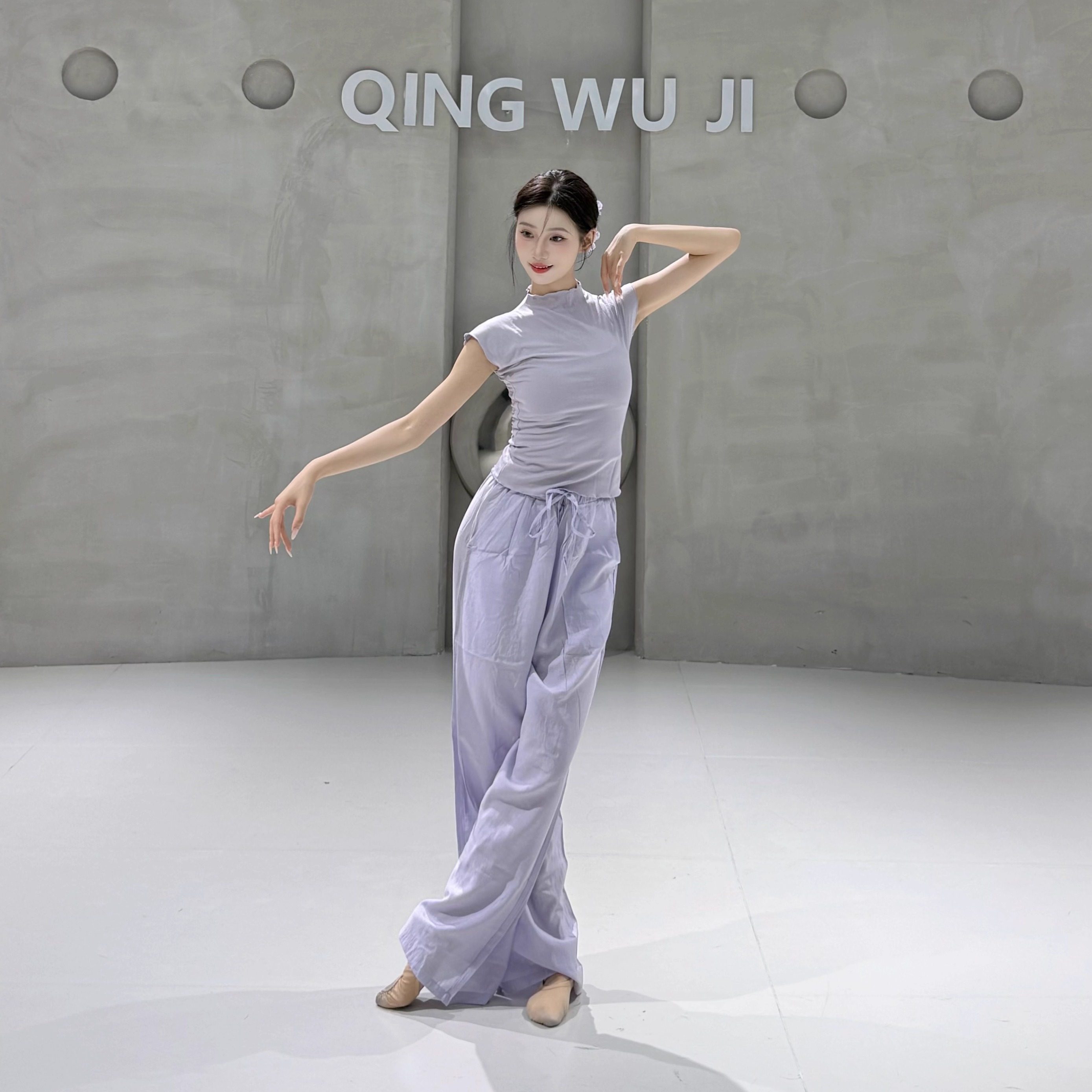 现代舞上衣古典舞练功服夏季中国舞服装女款新款立领时尚舞蹈衣服