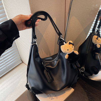 艾米兔女包2026新款流行简约纯色大容量休闲百搭单肩双肩托特包