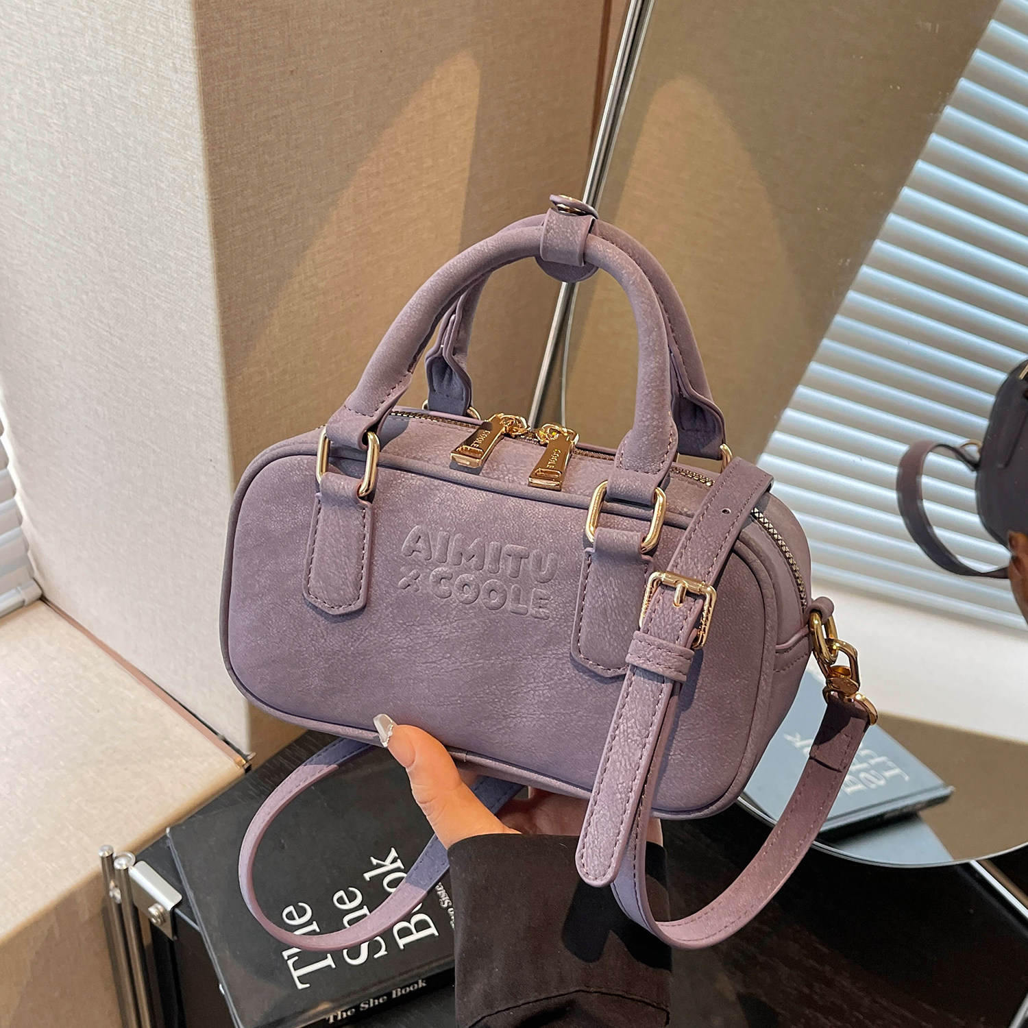 艾米兔女包2026新款通勤时尚洋气纯色日常百搭简约手提单肩斜挎包