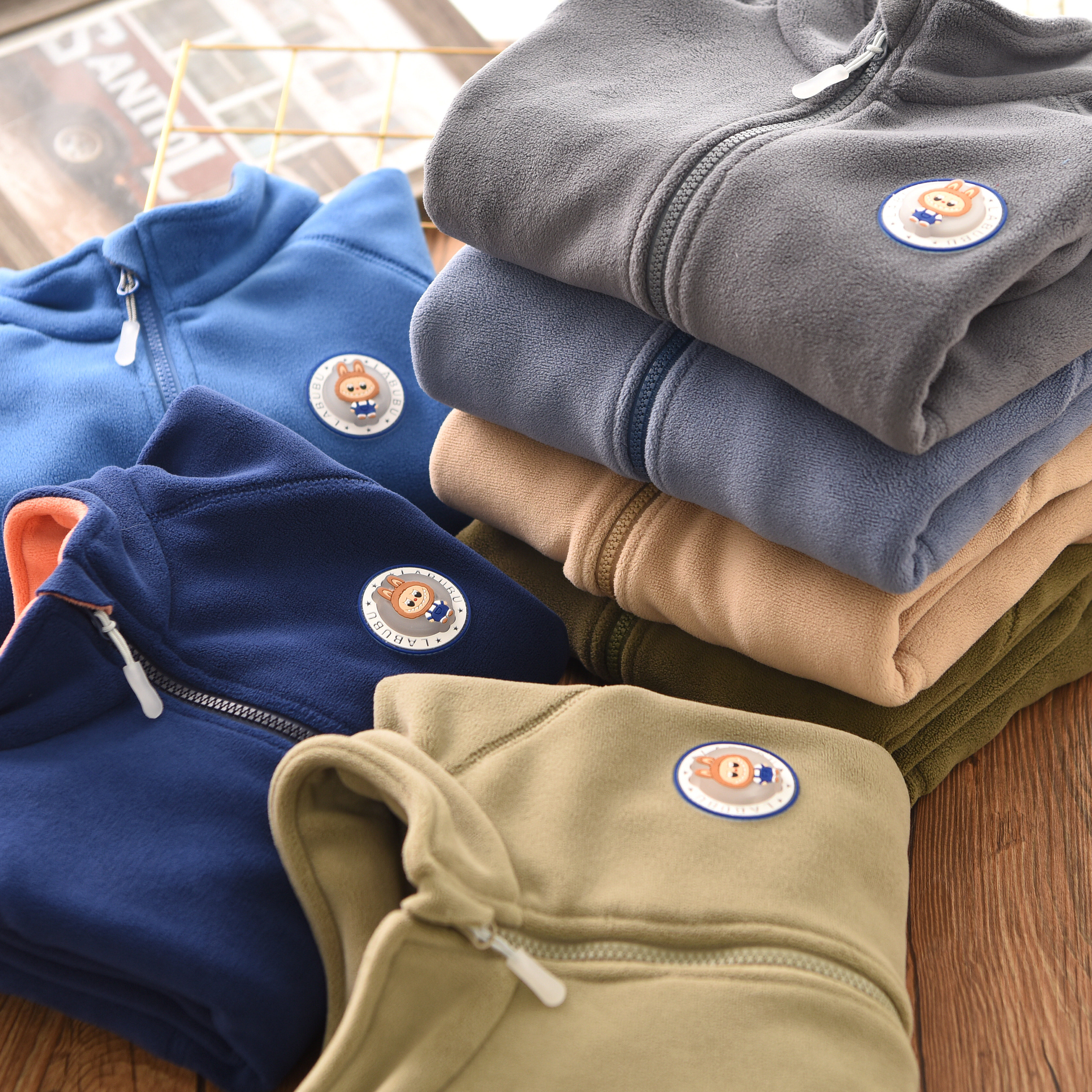 儿童加绒卫衣秋冬款2025新款男童加厚保暖上衣中大童拉链开衫外套