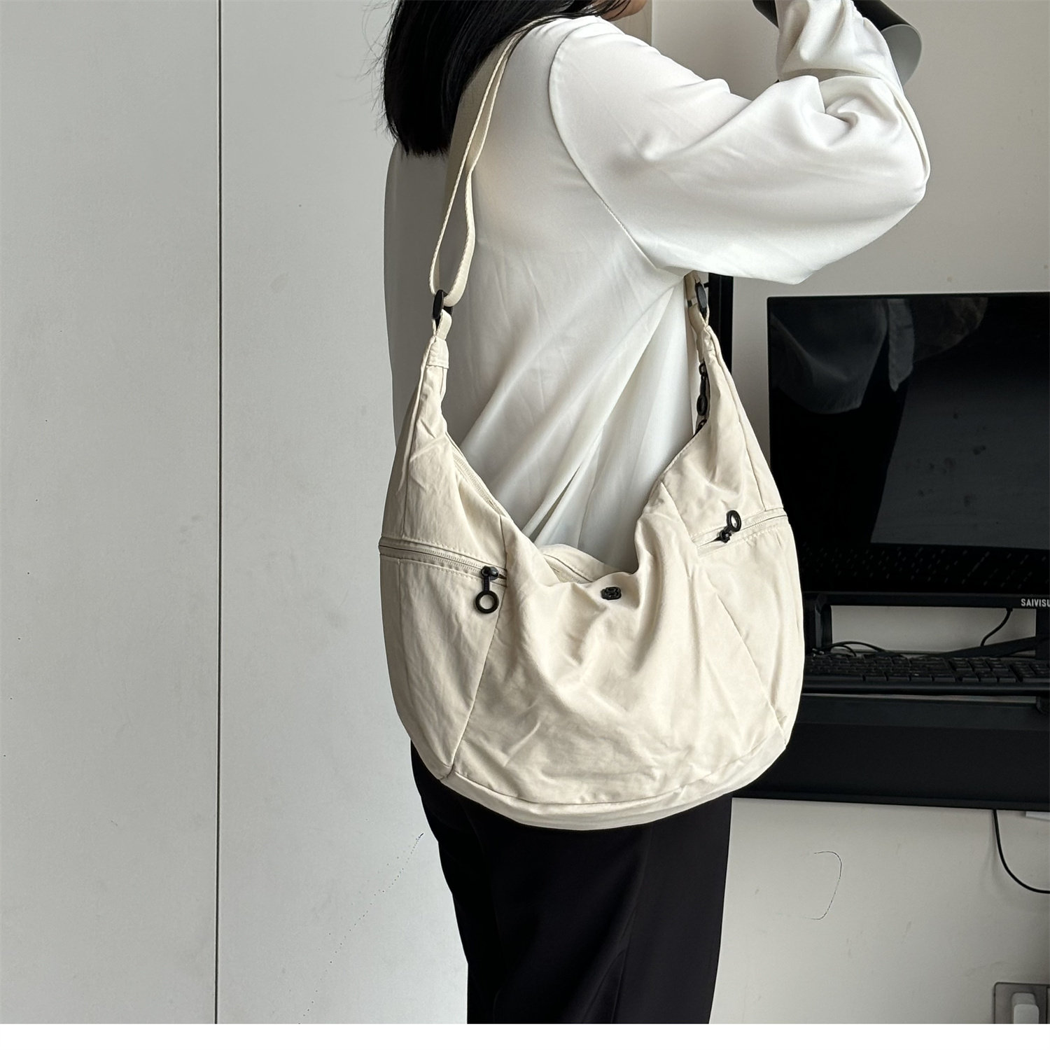 韩式休闲大容量斜挎包简约托特包通勤女包小个子轻便大包多口袋包