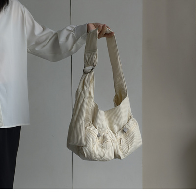 泡芙包轻便云朵包通勤单肩包户外骑行背包健身双肩包白色小背包女