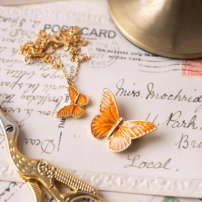 英国Fable橘色蝴蝶项链耳环胸针