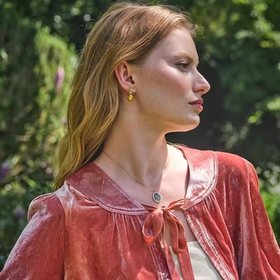 英国代购Fable England复古金色玫瑰画框项链 玫瑰项链