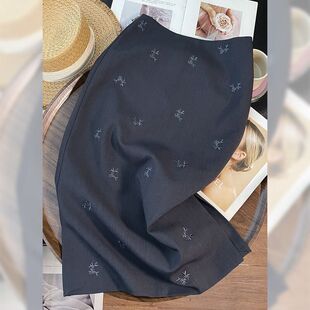 休闲百搭长裙 新款 小香风灰色高腰显瘦绣花半身裙女2025春季 时尚