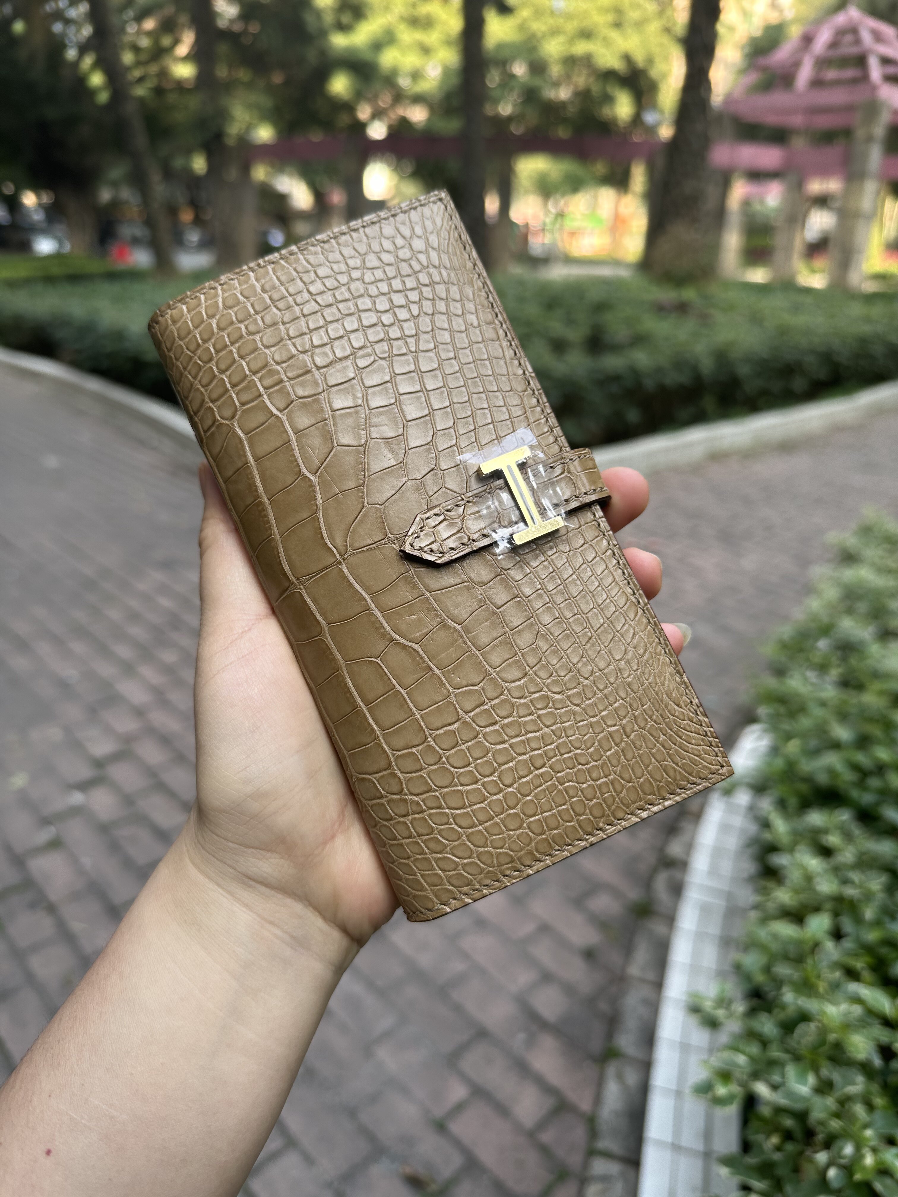 方块美洲鳄凯莉钱包长款钱夹手工蜡线金扣银扣都有