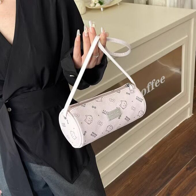 helloKitty圆筒包女斜挎2025新款潮洋气儿童百搭水桶单肩枕头包