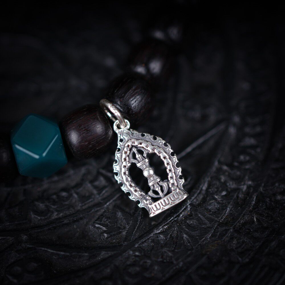 s925纯银藏式火焰摩尼宝杵小吊牌侧骨藏地小元素金刚杵吊饰挂件银