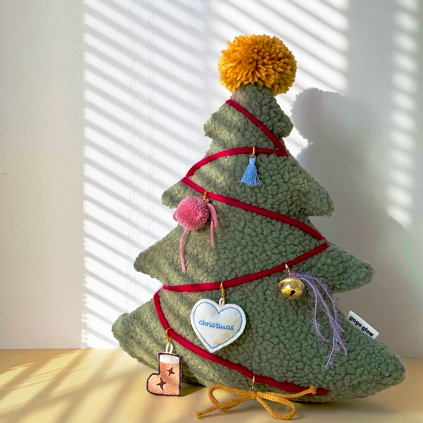 布艺圣诞树毛绒抱枕节日装饰品