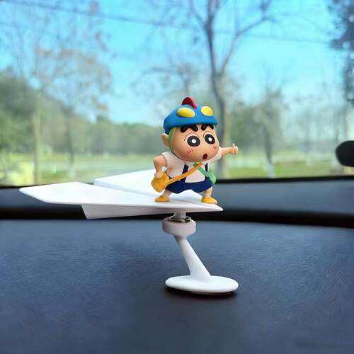 蜡笔小新旋转小飞机中控台摆件