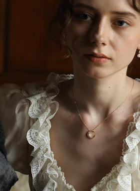 2024新款小众设计月亮项链女潮锁骨链短款网红简约气质冷淡风