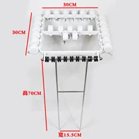 Расстояние между отверстиями 15,5 см с коробкой из 25 белых проводов.