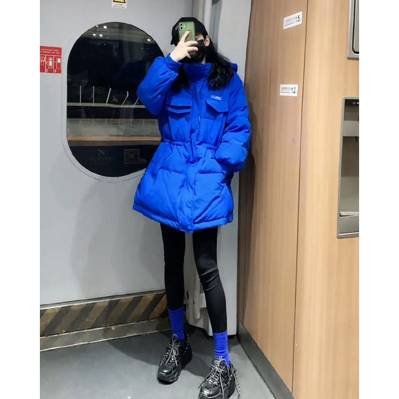 收腰显瘦中长款防水连帽羽绒服