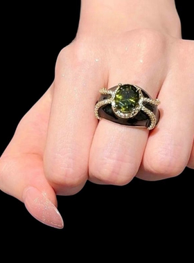 落日熔金鱼子酱宝石戒指 织纹雕金 镀18K金 珐琅釉祖母绿锆石戒指