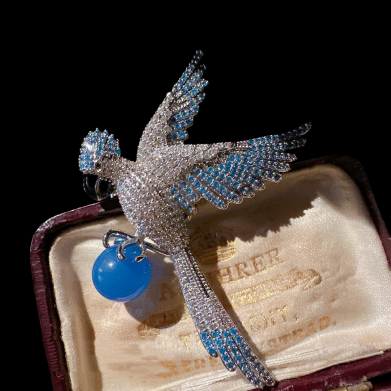 斯里兰卡蓝鹦鹉宝石胸针 富丽堂皇 镀18K金 皇家蓝蝴蝶结锆石戒指