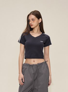 SMILE DDD三杠V领短袖辣妹修身短款运动美式街舞跳舞爵士上衣女