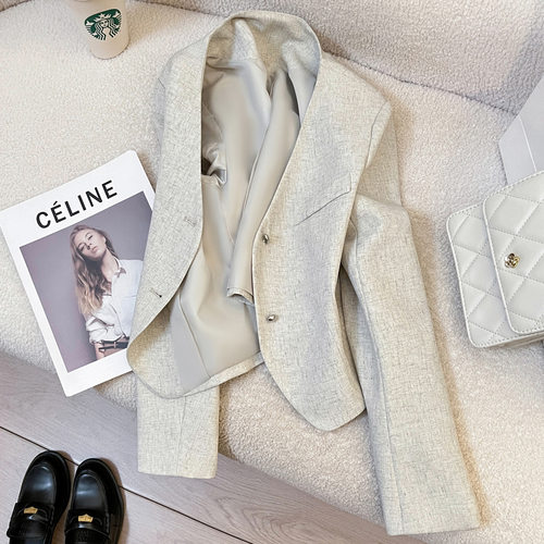 今年流行特惠米灰色小香风西装外套女春秋季2025新款名媛气质