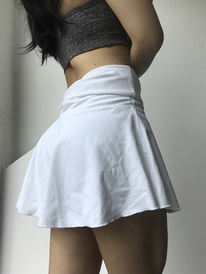 Morningoolala 加州辣妹 高腰磨毛口袋运动健身跑步半裙短裙 白
