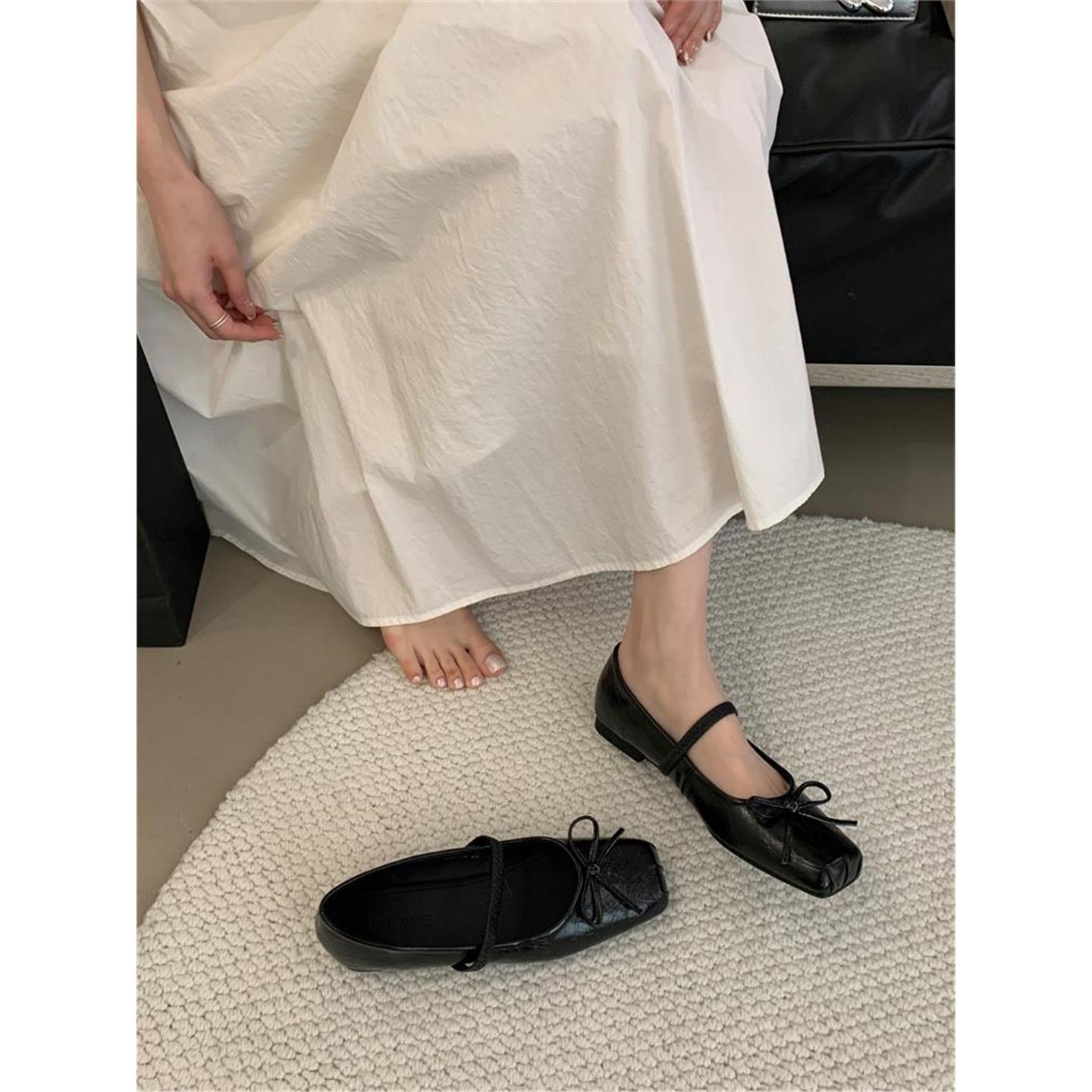 法式优雅气质银色蝴蝶结芭蕾舞单鞋女2025年春秋方头平底玛丽珍鞋