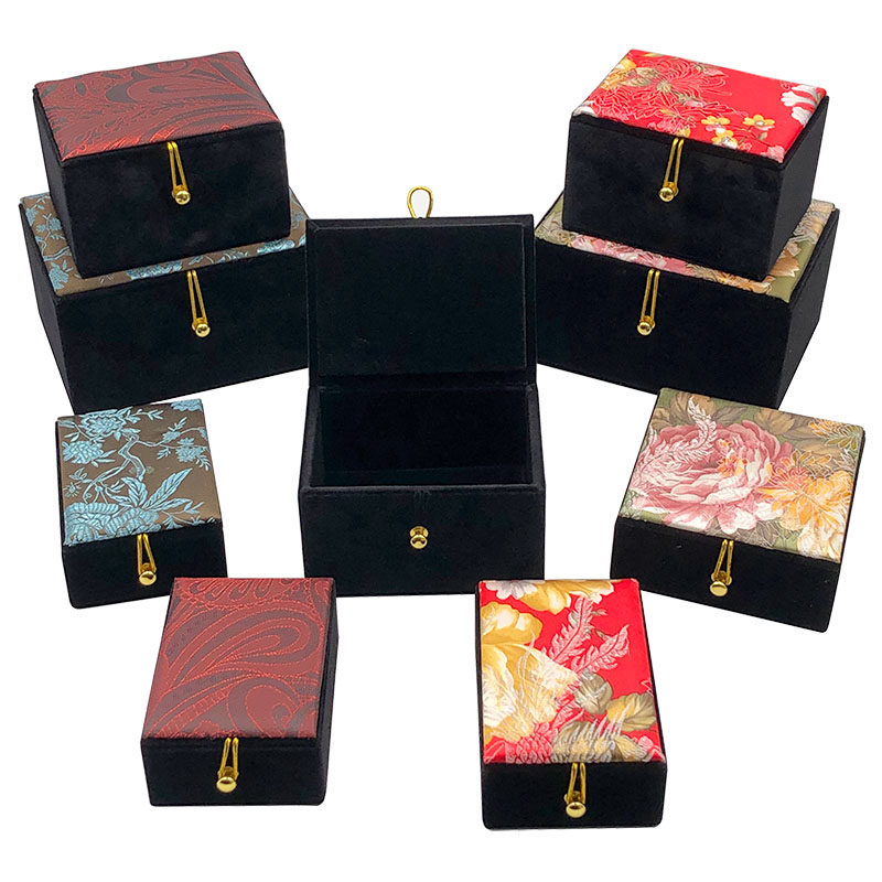 首饰盒古风绸缎玉佩把件盒国风黄金收纳盒吊坠盒刺绣挂件盒手镯盒,饰品/流行首饰/时尚饰品新,首饰盒,淘宝优惠券,粉丝福利购,淘宝优惠卷