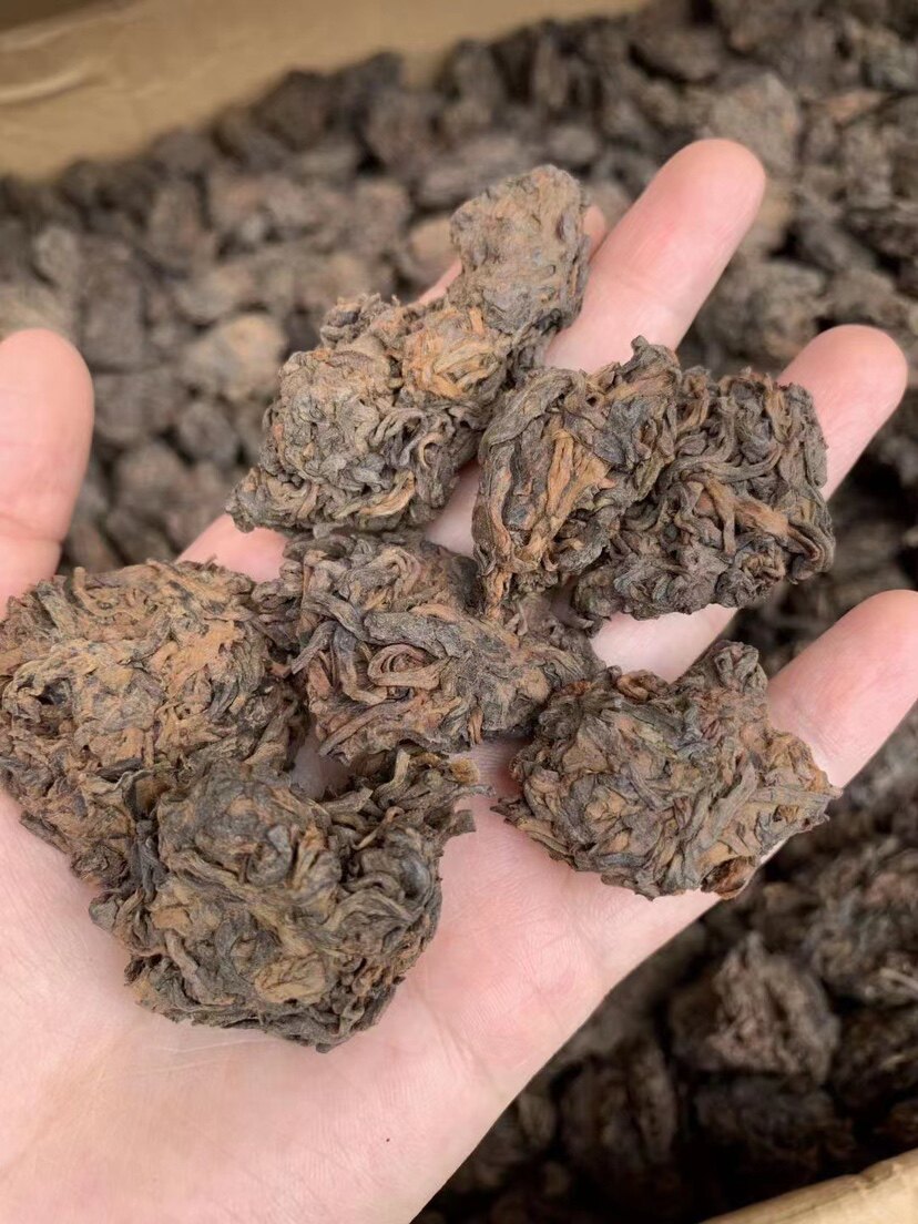 92年易武老茶头 耐泡的还是老茶头 可以泡整天 匀称 金黄紧实糯香