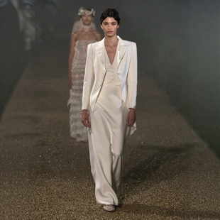 长半裙三件套装 高级定制经典 马甲 外套 裙秋冬 大牌白色纯羊毛西装