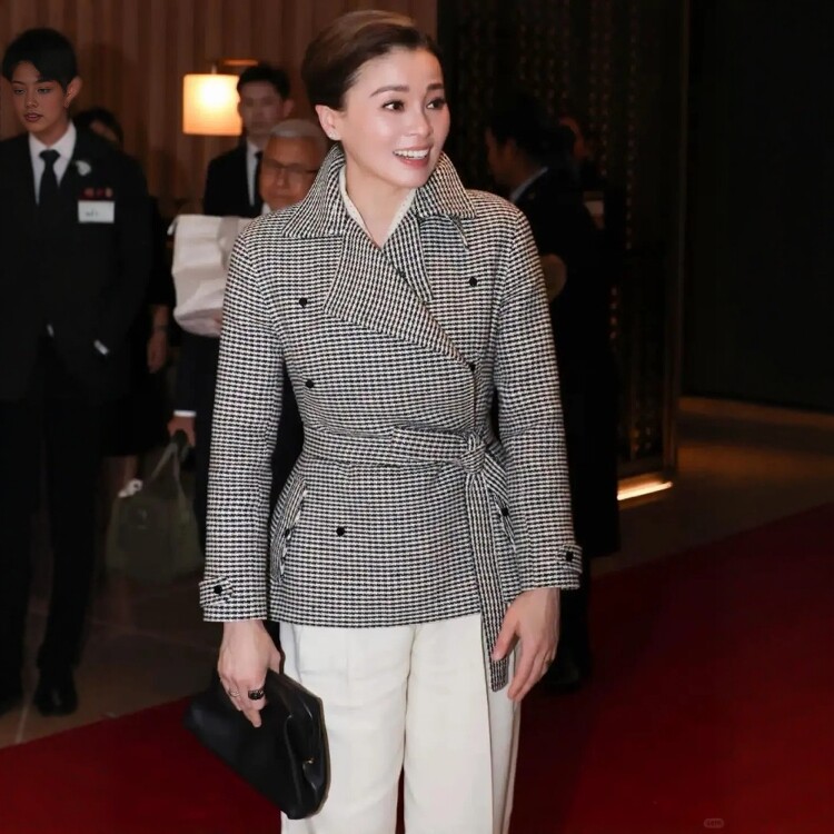 高级定制王后同款黑白格子羊毛夹克外套+白色直筒裤修身通勤套装
