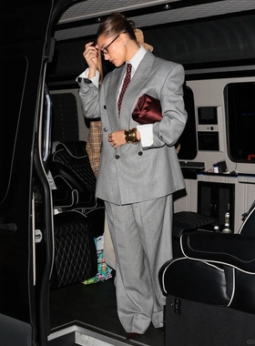 欧美街拍Hailey海莉同款灰色廓形西装外套阔腿套装宽松摩登大气春