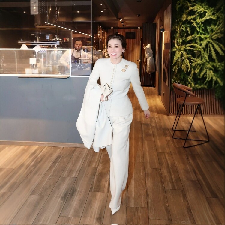 泰国王后同款白色圆领羊毛西装套装裤两件修身职业干练西服商务OL