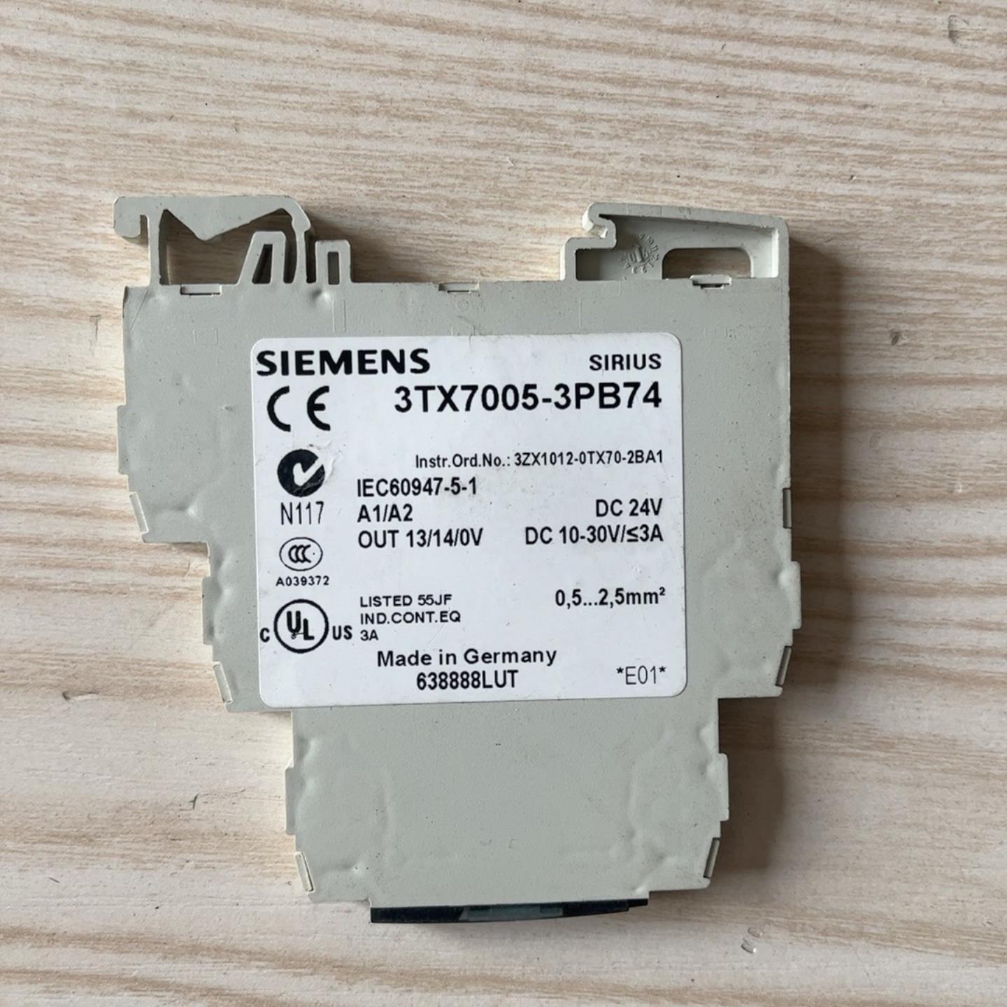 议价西门子端子接口继电器 3TX7005-3PB74有12片3