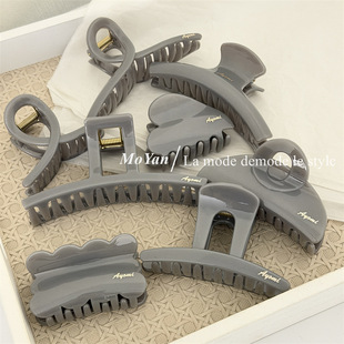 高级感字母标灰色抓夹女气质发抓简约后脑勺盘发鲨鱼夹子时尚发夹