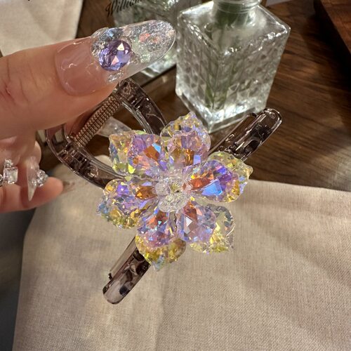 韩版极光幻彩六瓣花重工抓夹中号8公分发量多盘发发抓法式鲨鱼夹