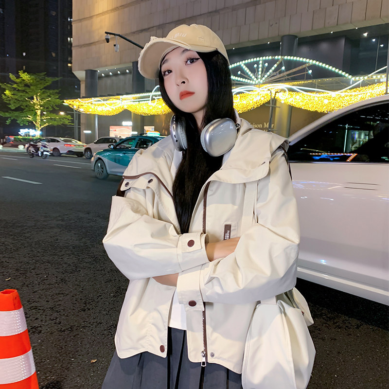 春秋季外套女款冲锋衣2025新款爆款小个子夹克登山服户外软壳薄款