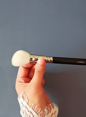 国内代工！柜300+！白凤堂刷羊毛斜角腮红刷修容刷J4003 化妆刷