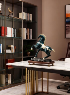 2025新款招财马到成功摆件