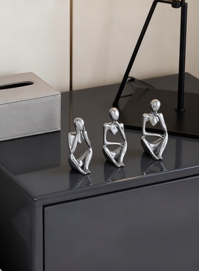 轻奢金属人物造型装饰摆件