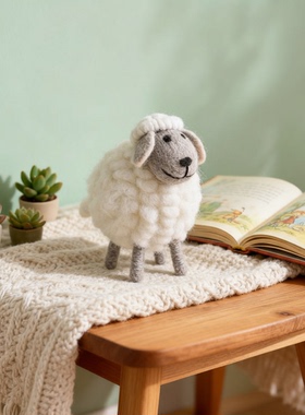 羊毛毡小羊摆件可爱动物造型