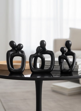 现代简约人物造型装饰摆件