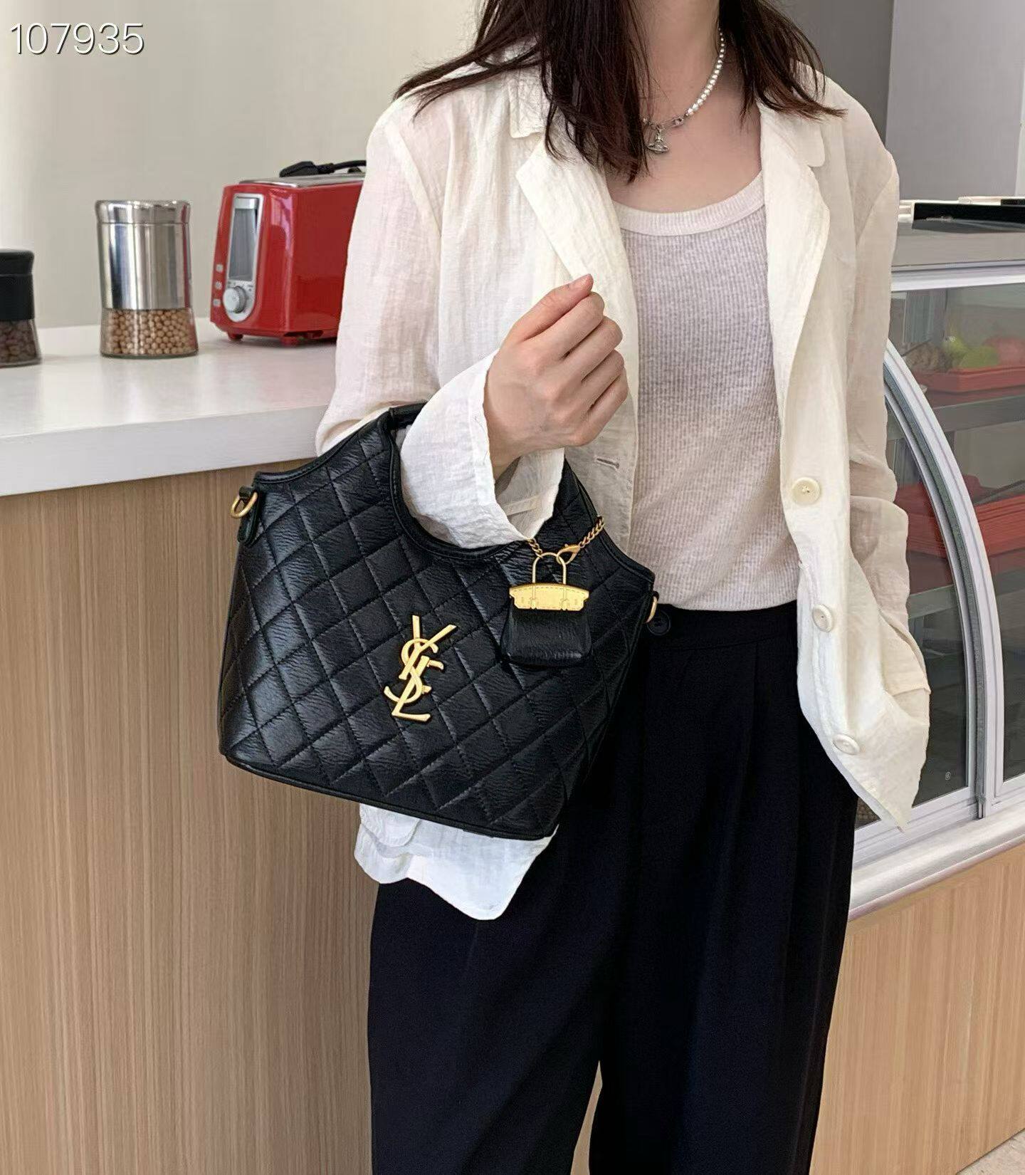 菱格链条包女2026新款时尚百搭单肩斜挎包高级感菜篮包潮牛皮5392