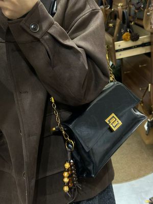 油腊皮新款女包时尚休闲百搭单肩斜挎腋下包简约牛皮5001菲诗小铺