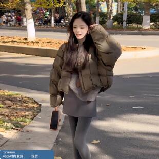 韩版方格短款羽绒服女款冬季2025新款独特漂亮圆领保暖面包服外套